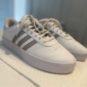 Adidas Sneakers